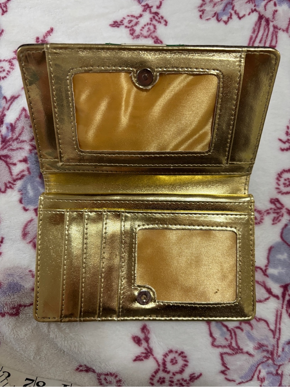 Hello Kitty Purse/ Wallet - Picture 7 of 11